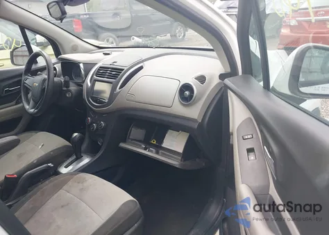 2015 Chevrolet Trax 1Ls z USA, uszkodzony, nr VIN KL7CJKSB2FB109302